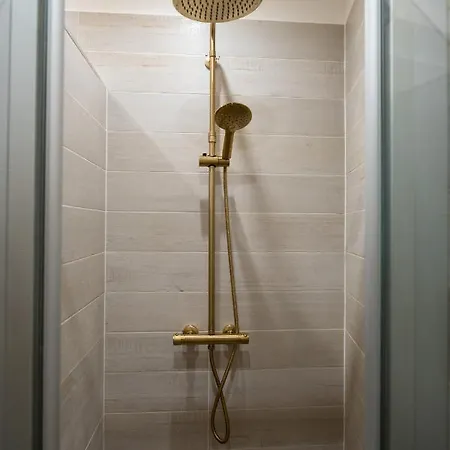 La Perle Du Marais Apartment *